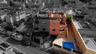 Casa adossada a San Miguel de Salinas