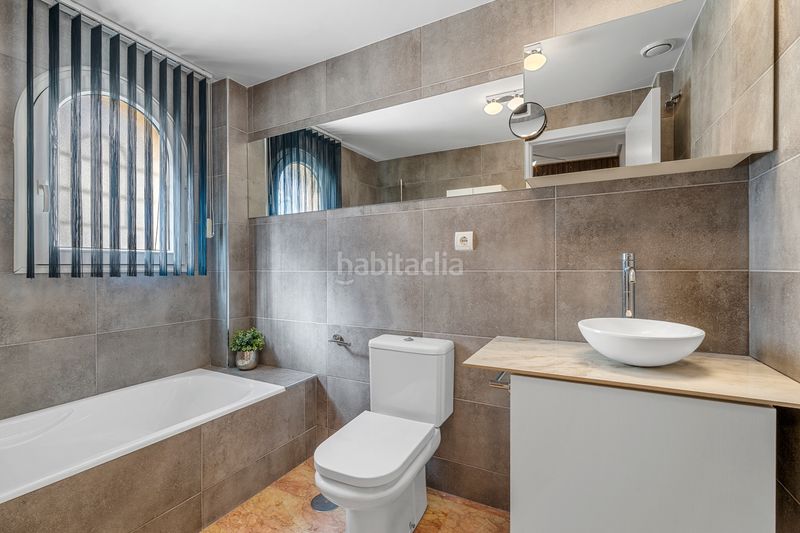 Foto f5e3db63-0544-422c-8a6e-70488fbf2f56. Àtic a Altea ciudad Altea
