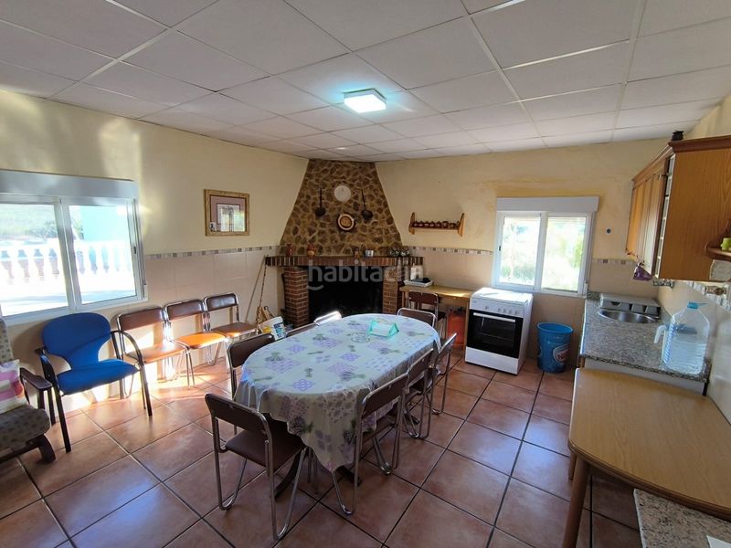 Foto 490b6bc0-bc5f-4dc0-aa58-b32159adc8da. Masia amb aparcament a Yecla