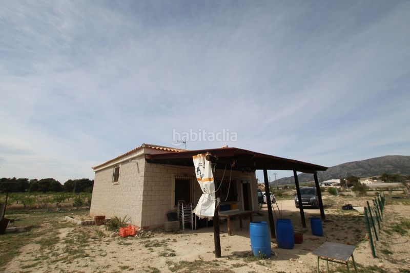 Foto d06a28e4-7a33-43e0-8d7e-877b17778aa6. Masia amb aparcament a Monòver
