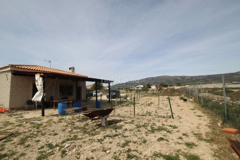 Foto d7995b5f-5600-4b94-afde-4fc965a37602. Masia amb aparcament a Monòver