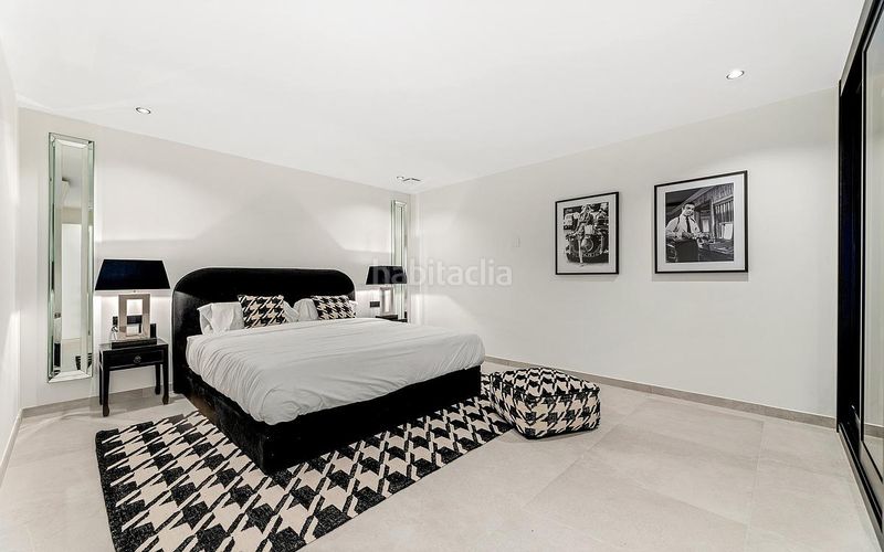 Foto 319eacb3-a541-4c3b-b3d7-7327dc95d488. Casa amb aparcament a Playa Bajadilla - Puertos Marbella