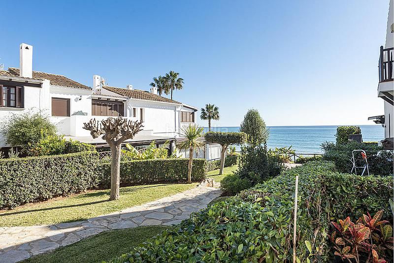 Foto 8b9405c7-c372-46b7-a3a2-7b7f1b969233. Casa adossada a Centro Estepona