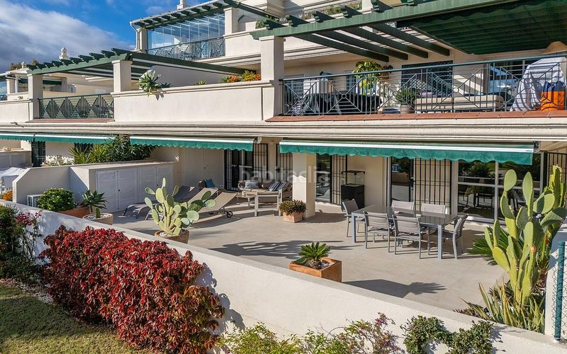 Foto b98bbc10-8c66-487c-b8f5-12667c753217. Apartament a Las Brisas Marbella