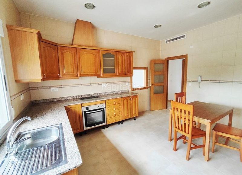 Foto 24ba2ea5-6709-4699-93ac-70a60777fbfb. Casa amb aparcament a Abanilla