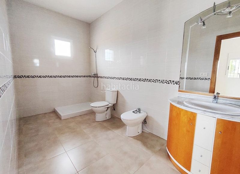 Foto a4b0c1ee-1d78-4e00-b61b-626e101e061c. Casa amb aparcament a Abanilla