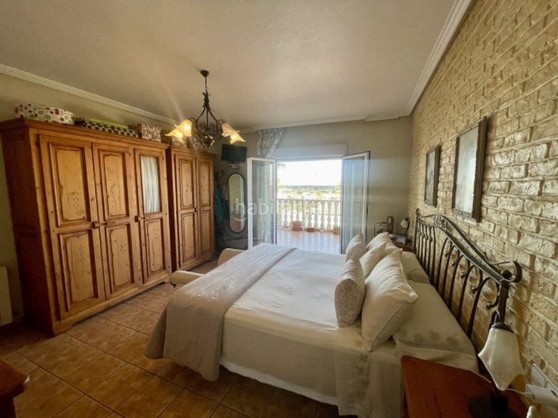 Foto b8a9343f-eb7f-4334-81d7-7af7290ec377. Casa amb aparcament a Pueblo Lucero Rojales
