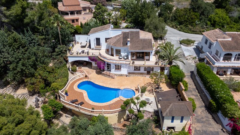 Foto ee82629e-04d6-41ba-8bc2-b92c1b0d12b2. Casa a Montgó - Ermita Xàbia