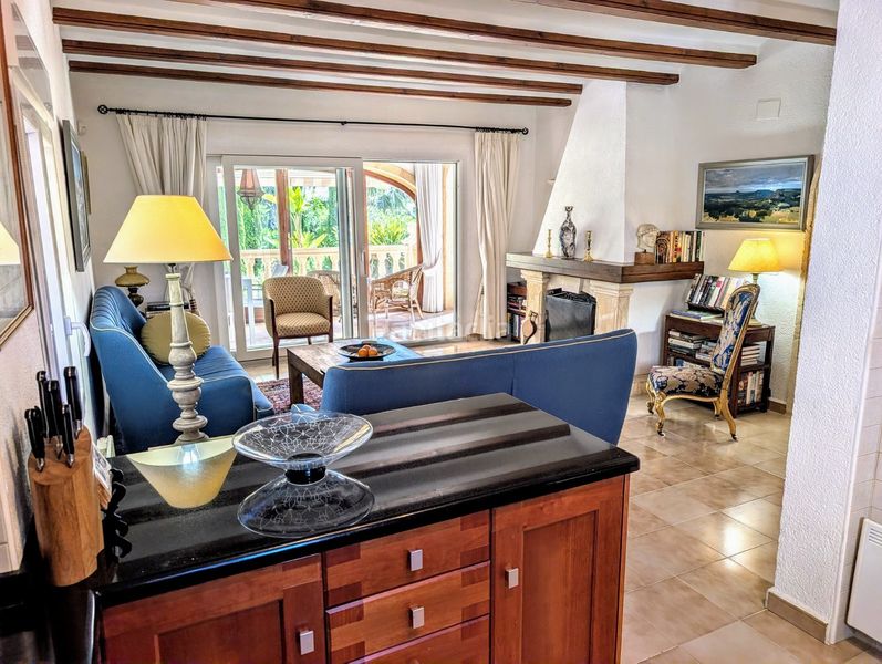 Foto 45bbe6a3-7f29-4d63-ab3e-5a74b3527bd2. Casa amb aparcament a Moravit-Cap Blanc Moraira