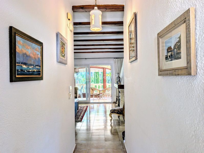 Foto 59531d17-d153-4c4c-a05f-300e3d218737. Casa amb aparcament a Moravit-Cap Blanc Moraira