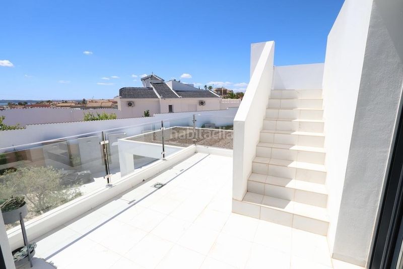 Foto c637134e-9ffd-493e-9cd5-b63a9e51f68b. Casa amb aparcament a La Marquesa Rojales