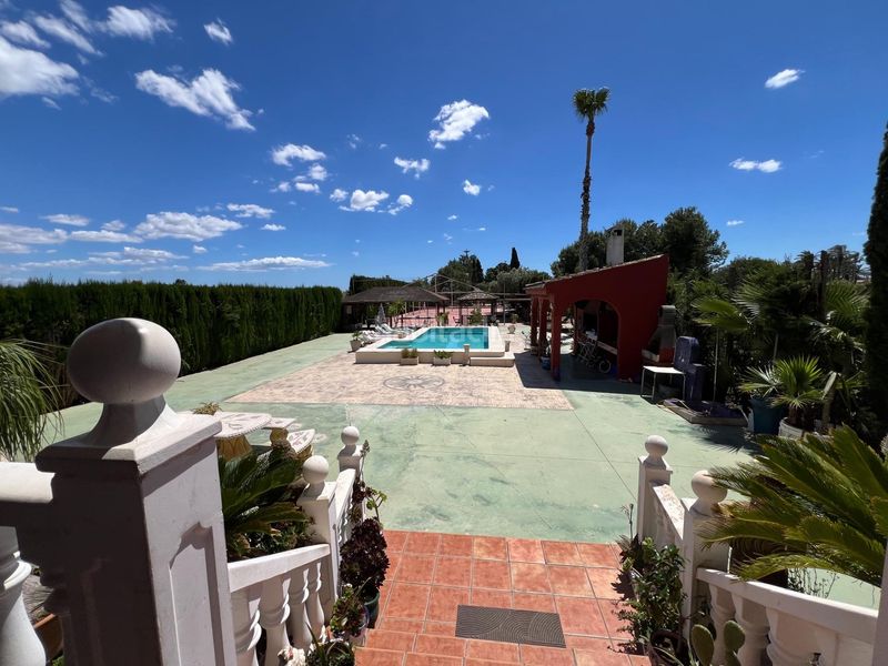 Foto 8cb8726e-c4a6-4045-802f-bc758f21c155. Masia amb piscina a Dolores
