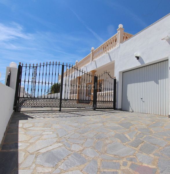 Foto fd028b5d-f3da-42ff-b68b-ad981df5de38. Casa a Canuta Calp