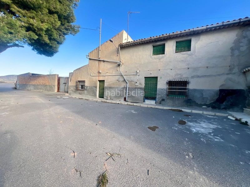 Foto ed66ae04-eafd-4e9d-9e0b-58861ec10b33. Masia amb aparcament a Monòver