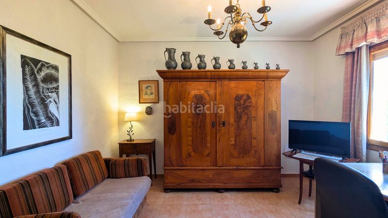 Foto 37605a60-29ce-41ff-b2b5-a19d94285f60. Casa amb piscina a Rojales