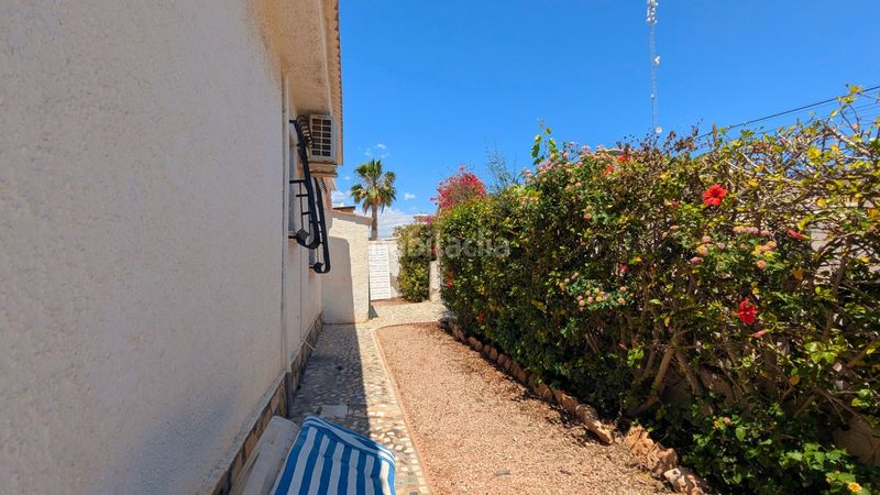 Foto 561c0313-cba1-4c10-a0f4-060d588917cb. Casa amb piscina a Rojales