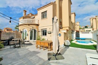 Reihenhaus in Villamartín-Las Filipinas