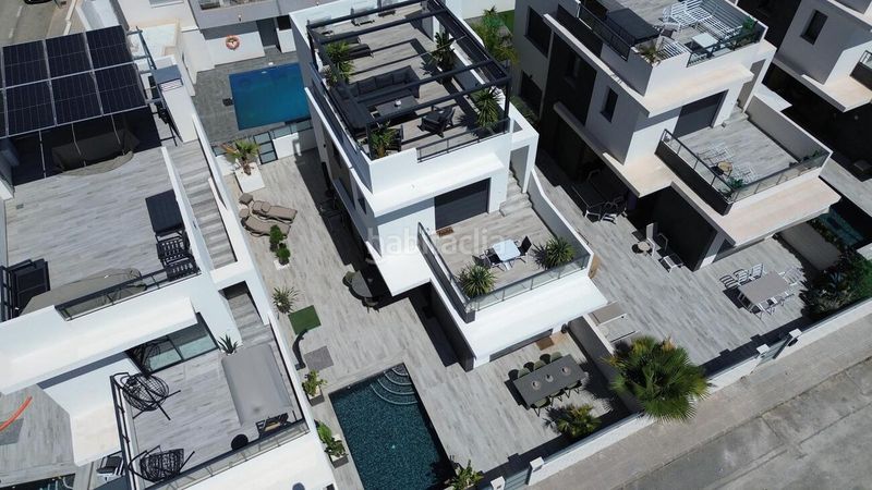 Foto 0782f2fa-10dd-4b73-a7ee-d7cec3292a2b. Casa amb piscina a Benijófar