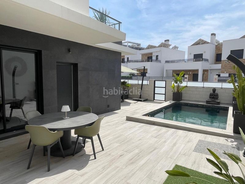 Foto b2d40530-5588-4db7-b412-11b02db4d759. Casa amb piscina a Benijófar