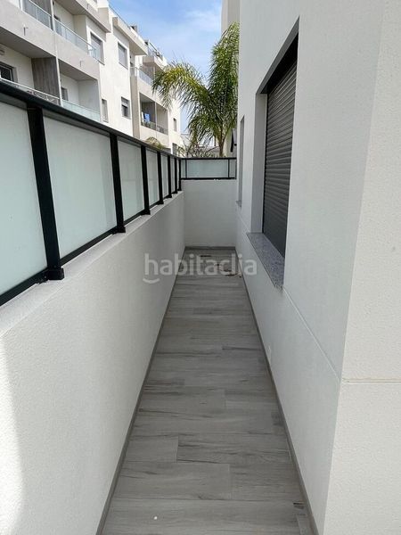 Foto b6908040-77e9-41eb-b5e5-f3ef74e86c22. Casa amb piscina a Benijófar