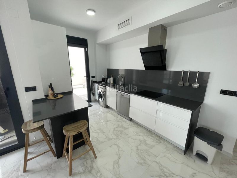 Foto d9e47c4e-d2cb-4e7e-bdce-25d94270f6f6. Casa amb piscina a Benijófar