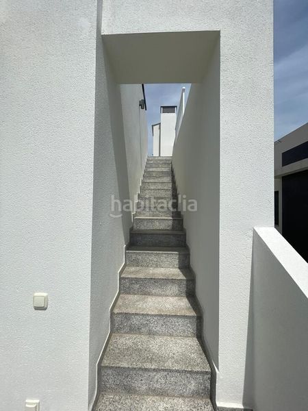 Foto e15f9678-983d-4296-96c1-bd08683a4aa3. Casa amb piscina a Benijófar