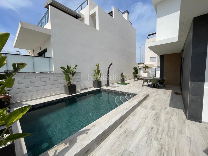 Foto e2d54a2e-7a5d-471d-9f4b-5e81715c38bd. Casa amb piscina a Benijófar