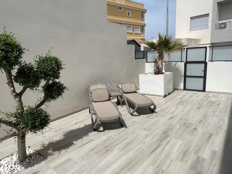 Foto f584cf1f-2f98-4680-aa45-9f6f72ac2448. Casa amb piscina a Benijófar