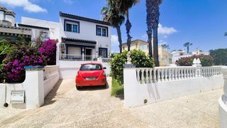 Reihenhaus in Villamartín-Las Filipinas