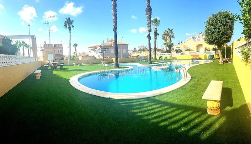 Foto a79c53dc-b4b1-4727-a405-01edf32d7345. Casa amb aparcament a Los Balcones y los Altos Orihuela