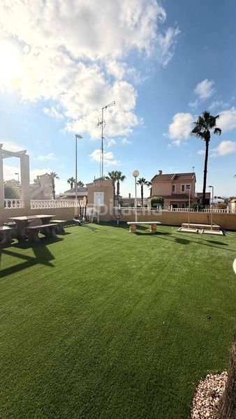 Foto bdeb4606-e4ee-4a46-8c9b-f99dca7b62b5. Casa amb aparcament a Los Balcones y los Altos Orihuela