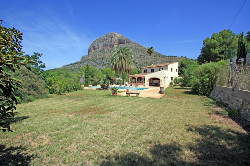 Foto 7e1a8db6-ebb6-4e72-9e5f-53eee6522f7d. Casa a Montgó - Ermita Xàbia