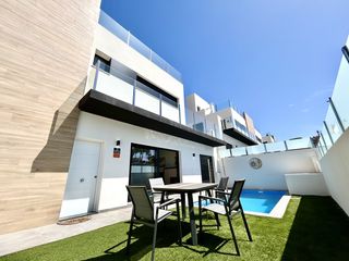 Haus in Villamartín-Las Filipinas