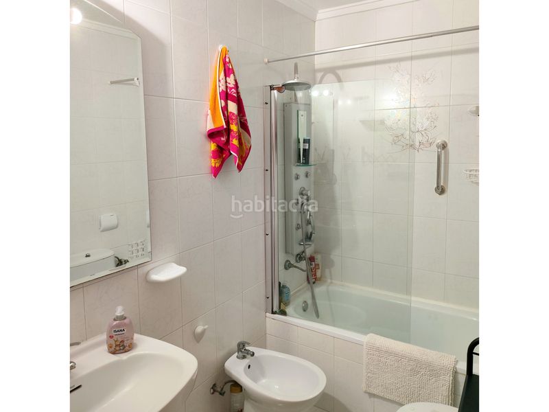 Foto c367efdd-435d-4d21-a224-cb10693116fe. Casa amb aparcament a Rojales
