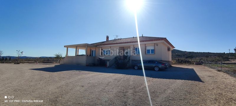 Foto 0091340e-73ce-475c-8a22-e3ad3745bdab. Casa amb aparcament a Caudete