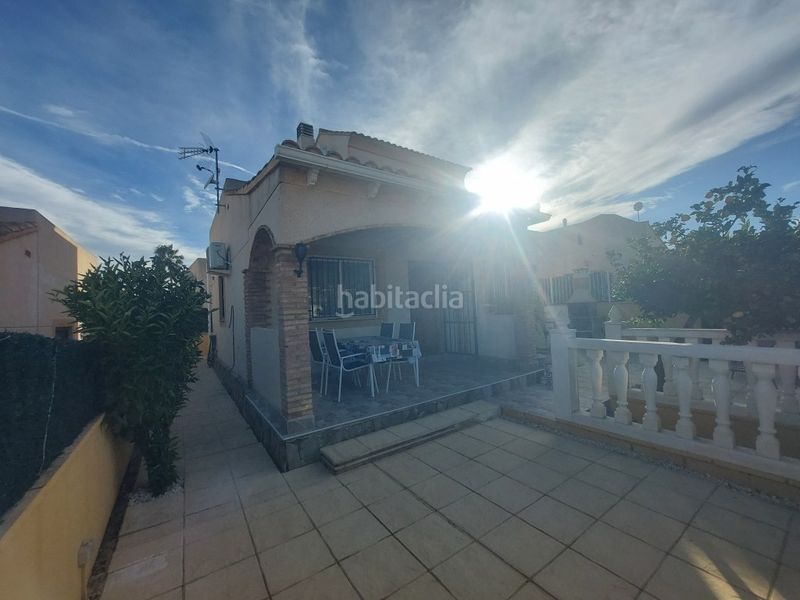 Foto 8397475d-120c-4f3e-918b-5c45e99fb557. Casa amb piscina a Benimantell