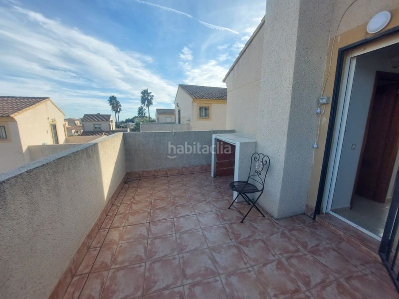 Foto b99e3e17-4a3c-4308-8d35-8f28a3d63d06. Casa amb piscina a Benimantell