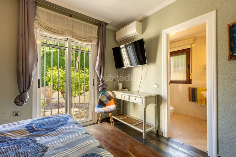 Foto cd8c8806-2599-4ce1-b51c-eb9572237b54. Casa amb aparcament a Almoradí