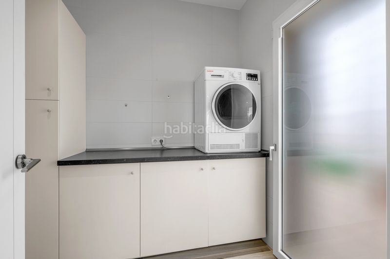 Foto b161aae0-c8b2-48ec-9acd-9f408b1f4968. Casa amb piscina a Almoradí
