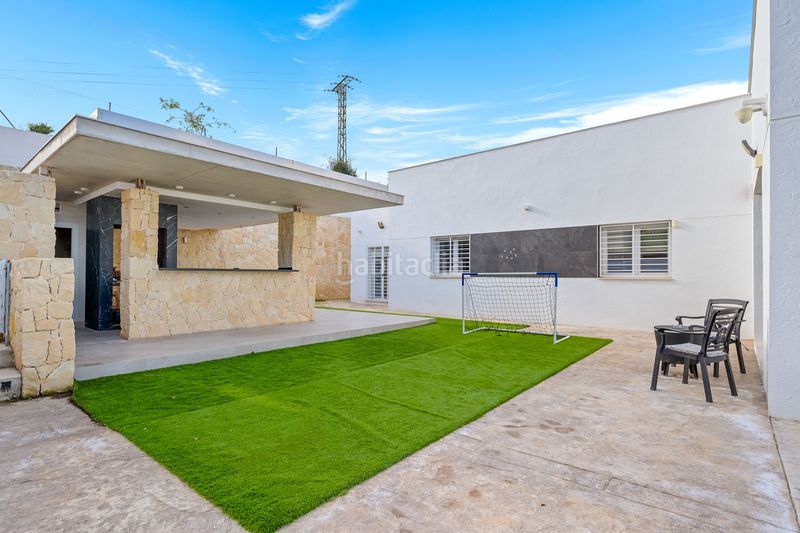 Foto b3b297d6-99ac-46c3-b89e-08979f8d9437. Casa amb piscina a Almoradí