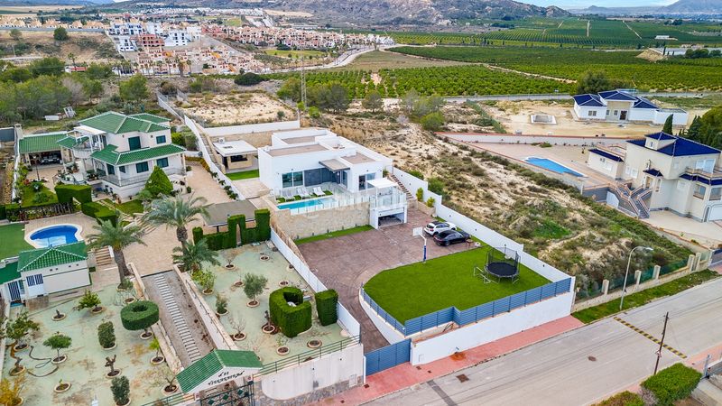 Foto d14228c7-9ba3-4f35-82d7-6c81f2d7d061. Casa amb piscina a Almoradí