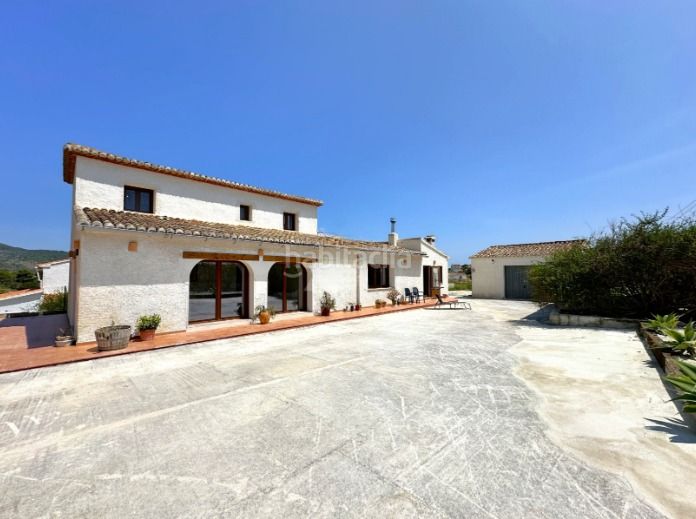 Foto beb8da56-efc8-499f-843c-b75978e6865a. Casa amb xemeneia a Teulada