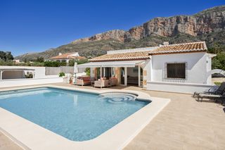 House in Montgó - Ermita