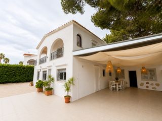 House in Las Rotas / Les Rotes
