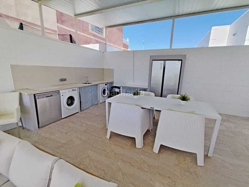 Foto dcf11ea7-bff6-47a1-ac15-f278827b0398. Casa adossada a Jerónimo y Avileses Murcia
