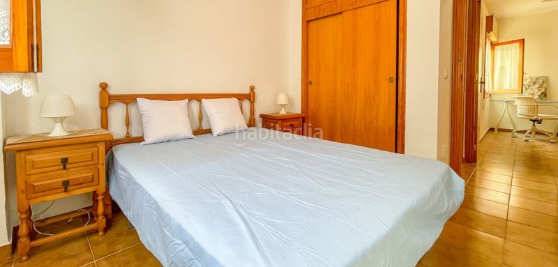 Foto 43d5ba37-373c-4e2b-91b9-a28fc0246e22. Casa adossada amb aparcament a Playa Flamenca Orihuela