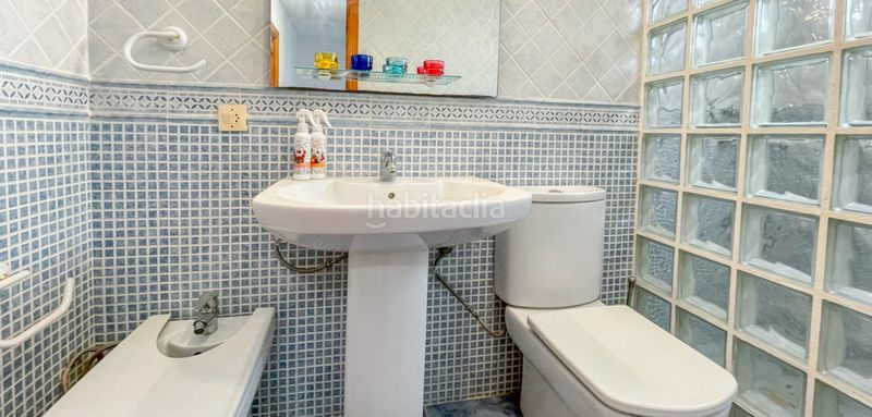 Foto 5d0c90fb-68cd-40e4-832f-63990201fc9d. Casa adossada amb aparcament a Playa Flamenca Orihuela