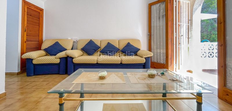 Foto ebd8eb5b-0a69-43d6-a729-ffadd885b966. Casa adossada amb aparcament a Playa Flamenca Orihuela