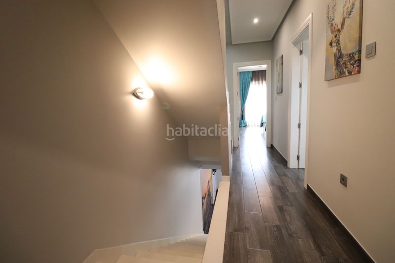 Foto 101a4d58-c246-4c49-97fe-ab190283f080. Casa adossada amb aparcament a Redován