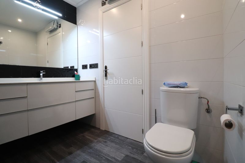Foto 4b07f96f-513f-4c94-a4ab-1d89814fa920. Casa adossada amb aparcament a Redován